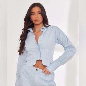 PrettyLittleThing Blue Poplin Pinstripe Pocket Detail Cropped Shirt